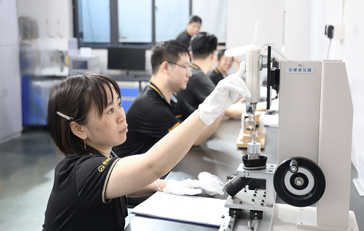 傲群自動化車間生產環境