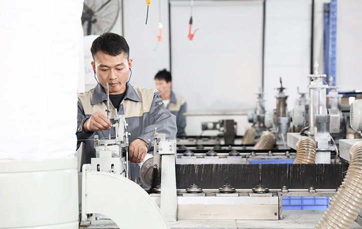 傲群自動化車間生產環境